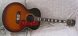 Gibson J-200 Gibson J-200